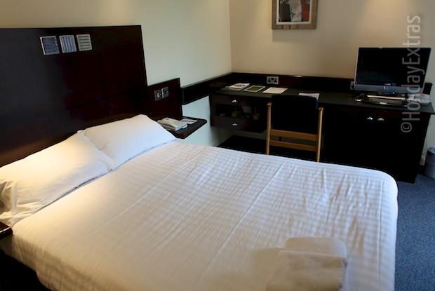 A double room at the Mercure Leeds Parkway hotel