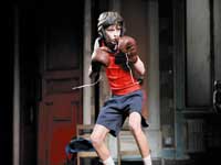http://www.holidayextras.co.uk/images/theatre-breaks/photos/billy-boxing.jpg