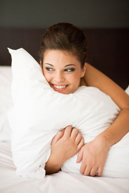 airport hotel - girl with pillow