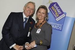 Gerry Pack presents Lynden Bulger of British Airways with the runner up award for best airline