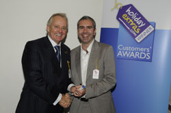 Gerry Pack presents Bill McKimm of easyJet with the award for best airline for value for money